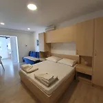 Πανσιόν And By The Sea Baska Voda, Makarska - 2578 Baška Voda