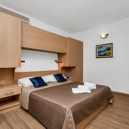 And By The Sea Baska Voda, Makarska - 2578 Guest house 3*